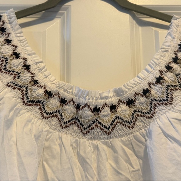 Old Navy White Smocked Ruffled Blouse NWT Large off the shoulder boho bohemian - Picture 8 of 8